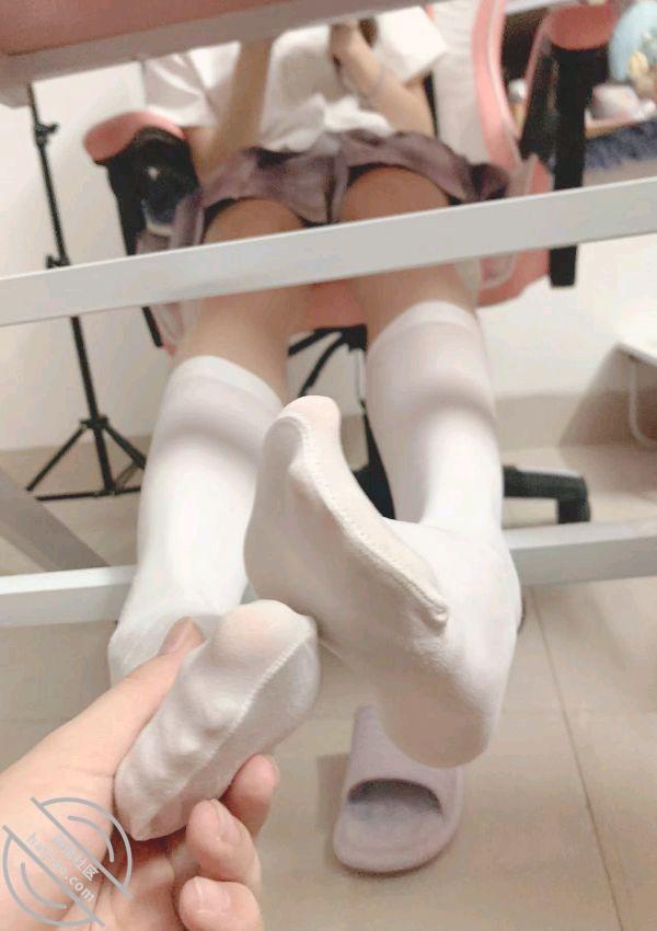 图片加载中...