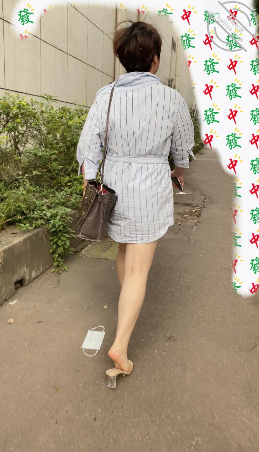 图片加载中...