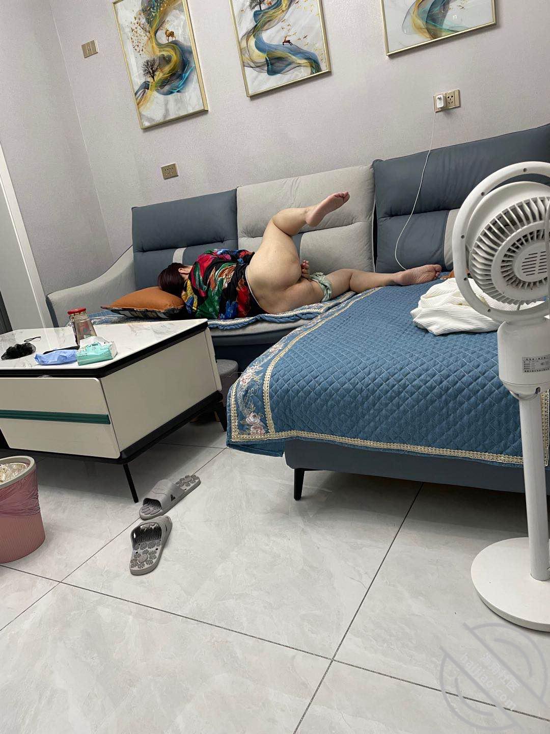 图片加载中...