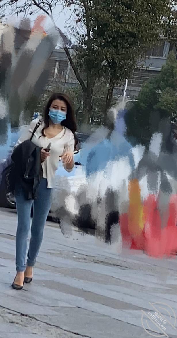 图片加载中...