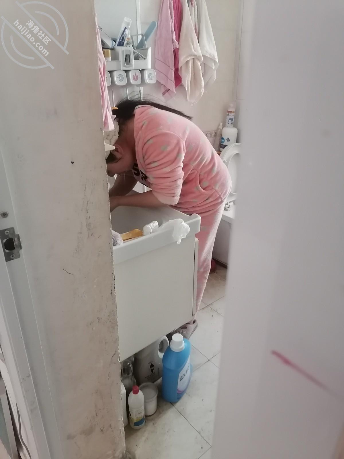 图片加载中...