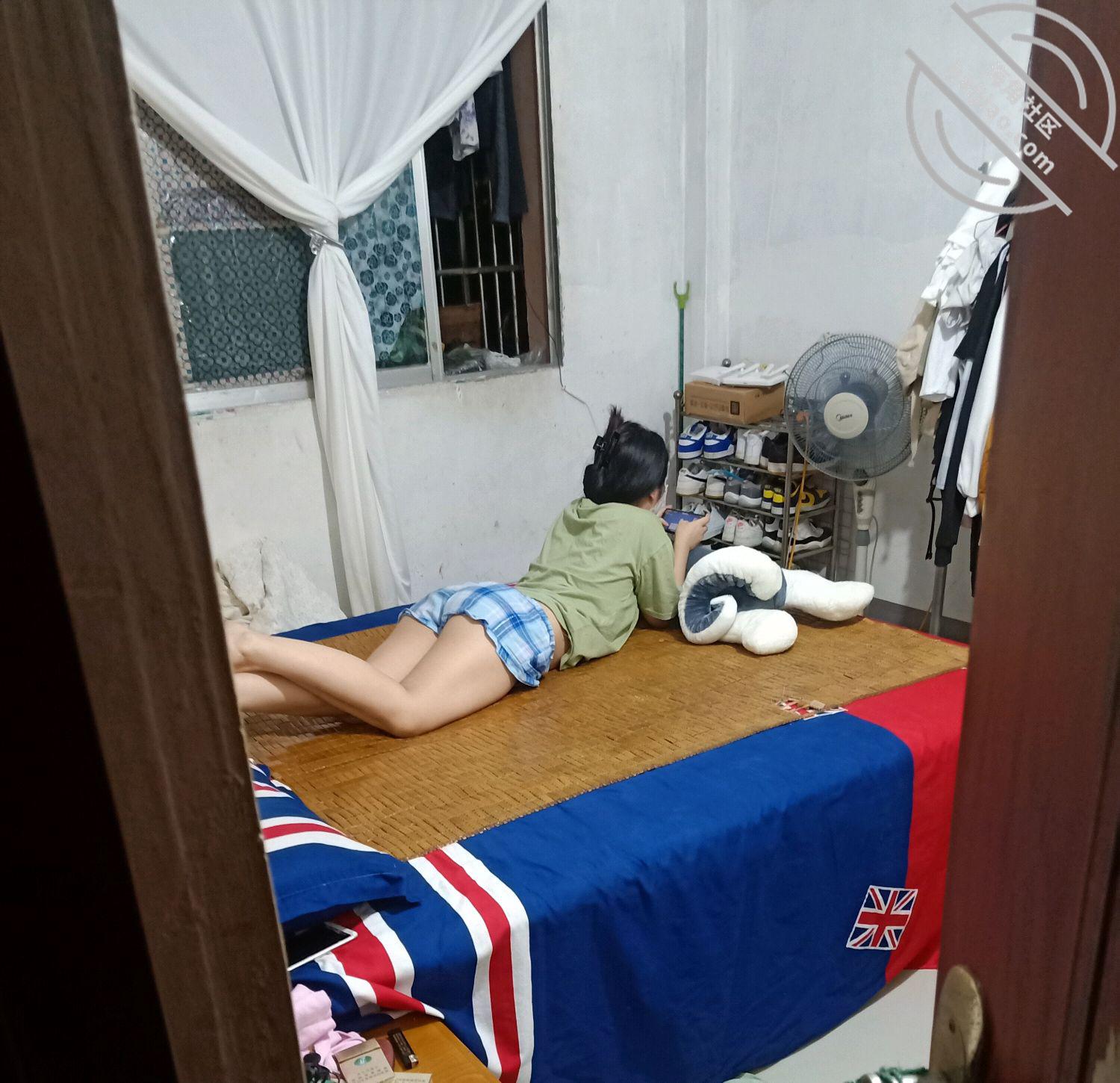 图片加载中...