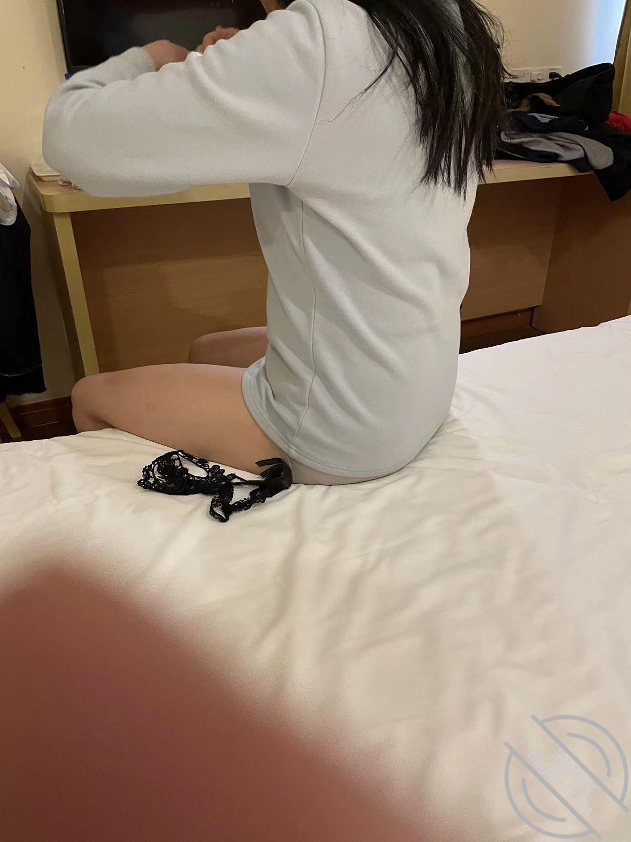 图片加载中...