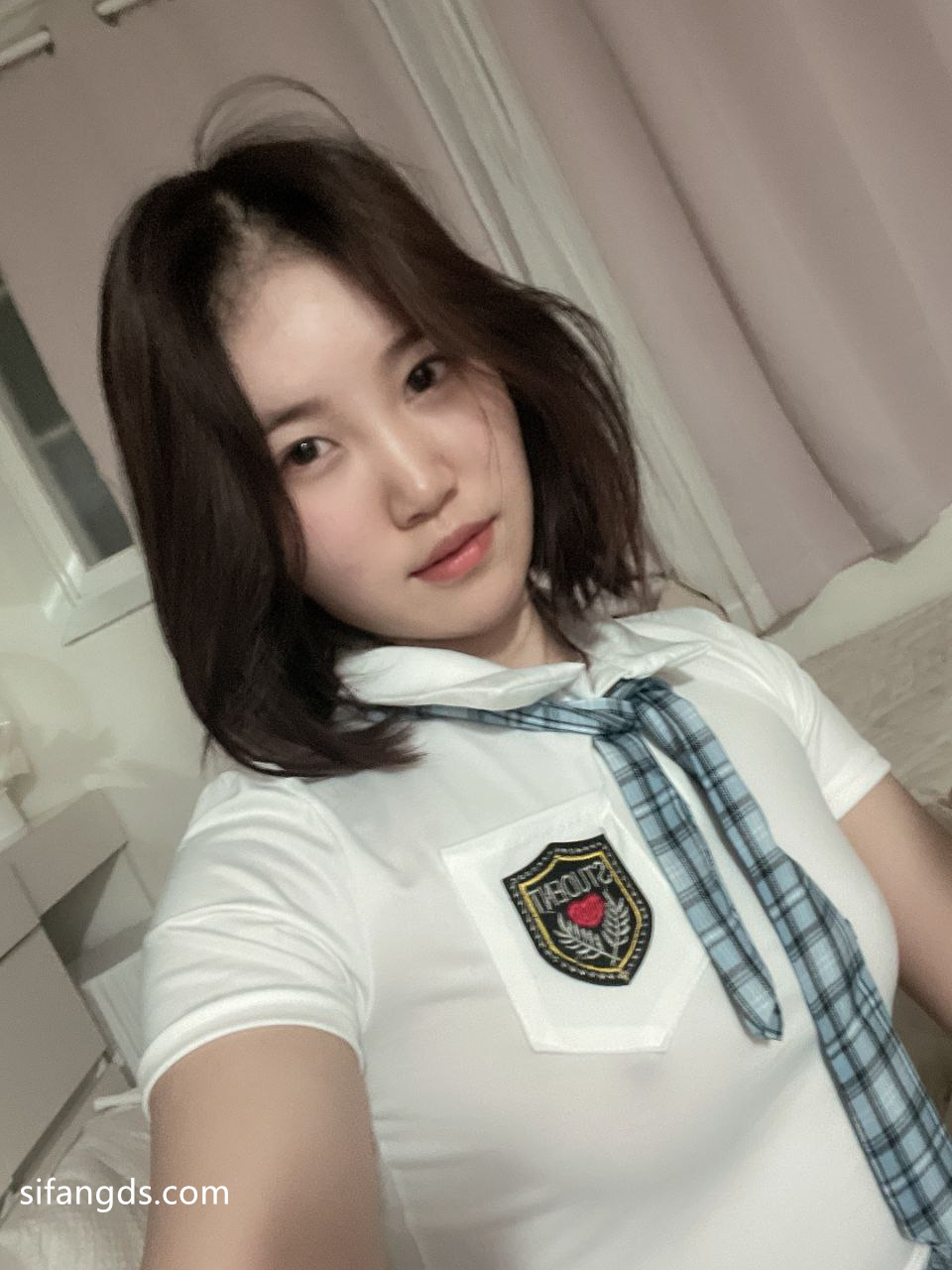 图片加载中...