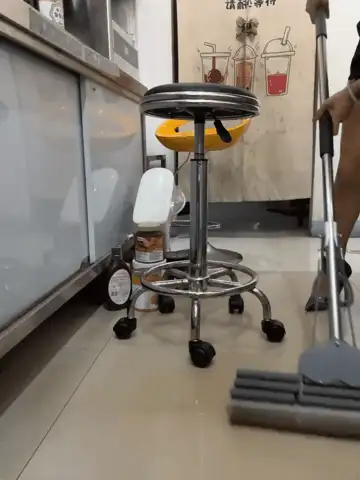 图片加载中...